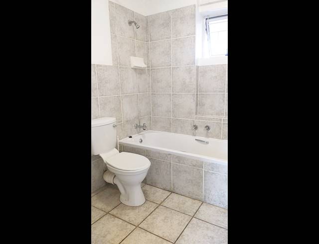 1 bed property to rent in PINELANDS